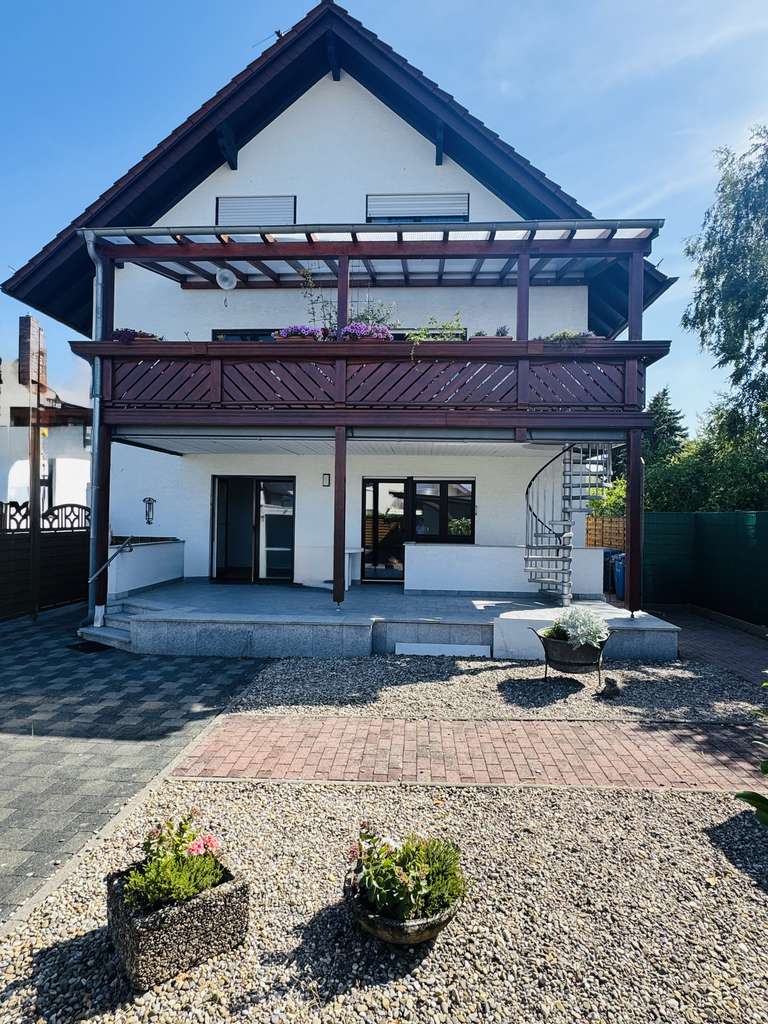 Immobilie in Bickenbach - Gepflegtes Mehrfamilienhaus mit flexiblen Nutzungsmöglichkeiten - Bild 2