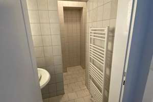 energetisch saniertes Haus + renovierte - 2 Zimmer KDB-Balkon - moderner Altbaucharme! – Stahlstraße 34, 40227 Oberbilk, Düsseldorf – Vorschaubild 4