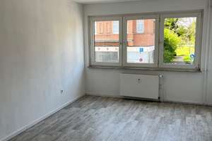 Bottrop-Eigen: Große 2,5 Zimmer Wohnung mit Tageslichtbad – Gladbecker Straße 248, 46240 Eigen, Bottrop – Vorschaubild 11