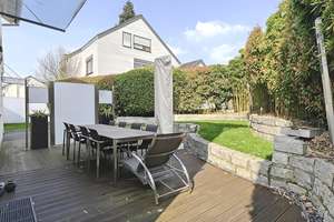 ** Vor den Toren Frankfurts - Exklusive Doppelhaushälfte mit neuer Luxus-EBK, Wall-Box & Garage! ** – Heinrich-Heine-Straße 12 A, 63303 Dreieich – Vorschaubild 5