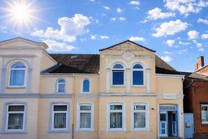 Handwerker aufgepasst! Großzügiges Stadthaus nahe der Nordsee in Wesselburen mit großem Potenzial – Die vollständige Adresse der Immobilie erhältst du vom Anbieter., 25764 Wesselburen – Vorschaubild 2