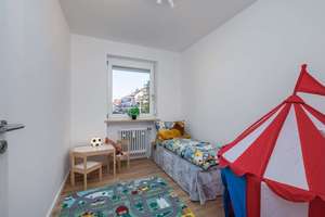 Frisch sanierte 3-ZKB mit tollem Grundriss, schönem Balkon und sanierter Tiefgarage - Provisionsfrei – Karlsbader Straße 41, 86169 Hammerschmiede, Augsburg – Vorschaubild 6