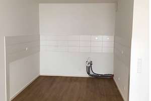 ** Großzügige 4-Zimmer-Wohnung mit SONNENBALKON und 2 BÄDERN, sowie mit oder ohne EINBAUKÜCHE - S... – Hermannstädter Str. 3, 53119 Tannenbusch, Bonn – Vorschaubild 5