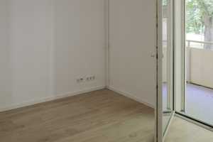 schöne 2 ZKB Wohnung mit Balkon und großer Wohnküche im EG – Markgrafenstr. 66, 47166 Duisburg – Vorschaubild 2