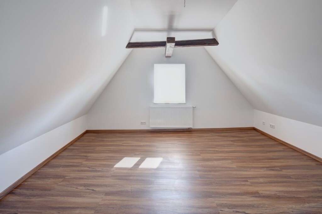 Immobilie in Dinkelsbühl - Denkmalgeschützes modernisiertes Mehrfamilienhaus mit Gewerbeeinheit *komplett vermietet* - Bild 8