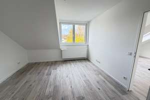 *Wunderschöne helle, top sanierte 3-Raum DG-Wohnung sucht Liebhaber*Flottenstraße – Flottenstraße 36, 40229 Eller, Düsseldorf – Vorschaubild 3