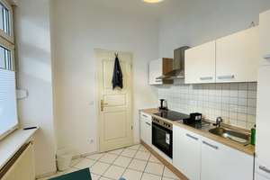 Voll möblierte 1-Zimmer-Altbauwohnung im Gleim-Kiez, Prenzlauer Berg 🇩🇪🇬🇧 – Rhinower Straße 11, 10437 Prenzlauer Berg, Berlin – Vorschaubild 3