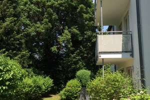 Helle 2-Zimmer-Dachgeschosswohnung mit Balkon in München / Solln – Schultheißstr. 26, 81477 Solln, München – Vorschaubild 2