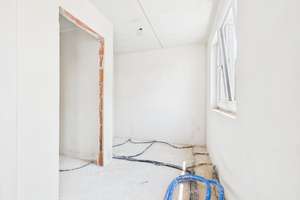Kurzfristig bezugsfertig! XXL-Balkon - ruhig Lage am Ende einer Sackgasse - Kühlfunktion - u.v.m.! – Die vollständige Adresse der Immobilie erhältst du vom Anbieter., 85051 Südwest, Ingolstadt – Vorschaubild 7