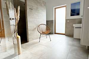Design, Komfort und Ruhe – außergewöhnliches Zuhause mit Pool und Sauna – Die vollständige Adresse der Immobilie erhältst du vom Anbieter., 71116 Gärtringen – Vorschaubild 4