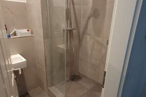 Schöne 1-Zimmer-Wohnung mit Balkon im Wedding zum 1.11.25 – Reinickendorfer Str. 66, 13347 Wedding, Berlin – Vorschaubild 3