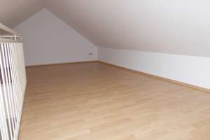 Maisonette-Wohnung mit EBK, Balkon und Stellplatz auf dem Sonnenberg-unweit des Hauptbahnhofs – Gießerstraße 19, 9130 Sonnenberg, Chemnitz – Vorschaubild 7