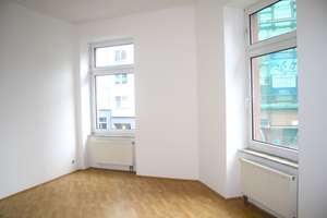 Sachsenhausen Nord, schöner Altbau mit 10 Einheiten, 8 Wohnungen + 2 Läden in guter Lage! – 60594 Sachsenhausen-Nord, Frankfurt am Main – Vorschaubild 3