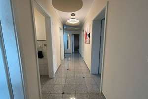 4,5-Zimmer-Wohnung mit zwei Balkonen und Garage in RT-Sondelfingen – Die vollständige Adresse der Immobilie erhältst du vom Anbieter., 72766 Sondelfingen, Reutlingen – Vorschaubild 7