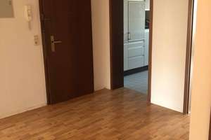 Gepflegte 3,5-Zimmer Wohnung mit Balkon im 1. OG in Horkheim – Nussäckerstraße 41, 74081 Horkheim, Heilbronn – Vorschaubild 1