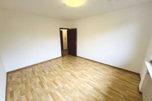Helle, voll-renovierte 2,5 Zimmer Wohnung m Einbauküche u Balkon in Oberhausen-Styrum – Schlägelstraße 55, 46045 Styrum, Oberhausen – Vorschaubild 6