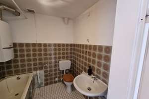 Helle gemütliche Dachgeschoßwohnung, 2,5 Zimmer, Küche, Wannenbad – Die vollständige Adresse der Immobilie erhältst du vom Anbieter., 55118 Neustadt, Mainz – Vorschaubild 7