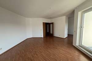 Freundliche und lichtdurchflutete 3 Zimmer-Wohnung mit Balkon in bester Lage zum UKGM, Wingertshe... – Wingertshecke 7, 35392 Gießen-Süd, Gießen – Vorschaubild 2