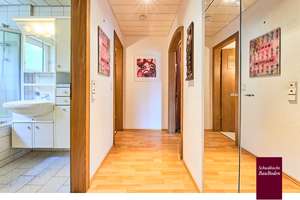 Halbhöhenlage S-Nord: Großzügige 4-Zi.-Wohnung, 2 Balkone, Parkett & Einbauküche +++ – Azenbergstraße 34, 70175 Relenberg, Stuttgart – Vorschaubild 5
