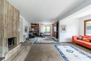 In sehr guter Lage: Gepflegtes Haus mit drei großen Wohneinheiten auf weitläufigem Grundstück – Frankfurt am Main – Vorschaubild 3