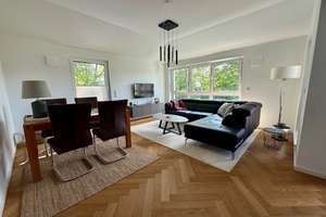 Hochwertiges 2-Zimmer-Penthouse in Hamburg-Poppenbüttel mit Dachterrasse, Aufzug & Tiefgarage