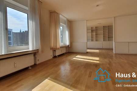 *** große, helle und schöne 4-Zimmer-Wohnung, nähe Ponttor ***