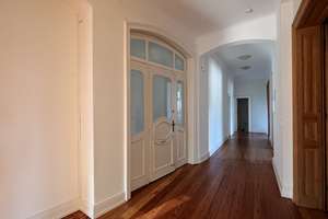 5 Zimmer / Perfekte Wohnung mitten in der City/ Altbau