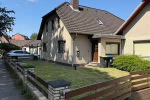 Gepflegtes Einfamilienhaus mit drei Zimmern und Einbauküche in Kirchsteinbek, Hamburg