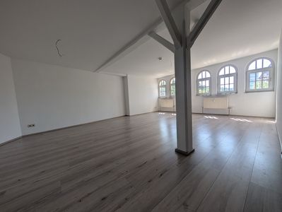Großzügige Wohnung über den Dächern von Albstadt mit tollem Schnitt in ehemaliger Textilfabrik