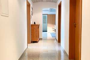 Geräumiges und modernisiertes 11-Zimmer Einfamilienhaus mit Einliegerwohnung und Ferienappartement  – Ansbach (Kreis) – Vorschaubild 8