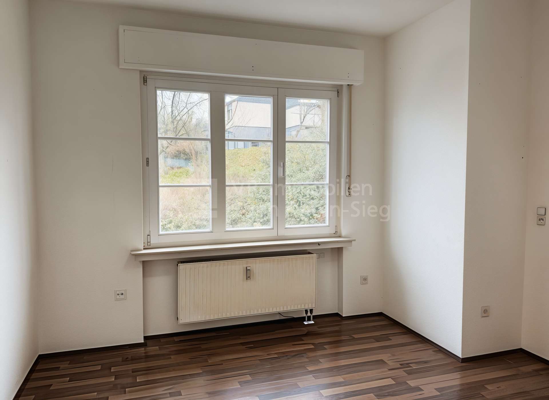 Immobilie in Windeck - Ein- bis Zweifamilienhaus mit unterschiedlichen Baustilen in Höhenlage von Windeck - Rosbach - Bild 11