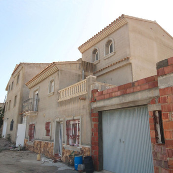 Zu verkaufen: Großes Stadthaus in Turre, Almería - Hochwertige Ausstattung und Bergblick.