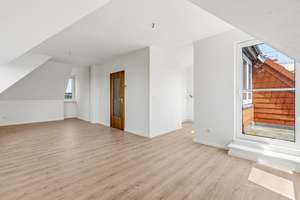 Ein Zuhause mit Weitblick – stilvolles Wohnen im Dachgeschoss, nur wenige Schritte zum Tegeler See – Bernauer Str. 121, 13507 Tegel, Berlin – Vorschaubild 6