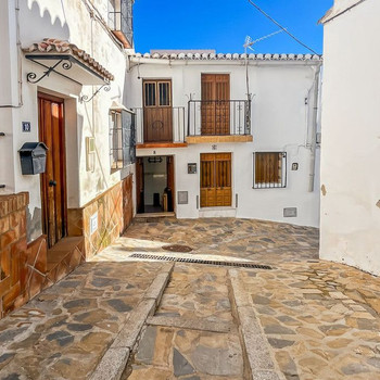 Immobilien zum Verkauf in Comares