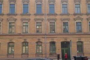 Kompakte 1-Zimmer mit Schlafnische, Dusche und Laminat in sehr guter Lage – Die vollständige Adresse der Immobilie erhältst du vom Anbieter., 9113 Schloßchemnitz, Chemnitz – Vorschaubild 1