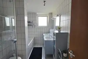 Modernes, helles Reiheneckhaus mit Terrasse & EBK in Böblingen – stilvoll wohnen mit Wohlfühlfaktor! – Böblingen (Kreis) – Vorschaubild 21