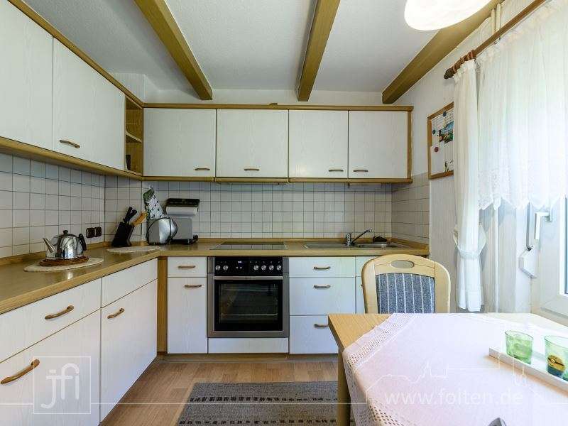 Immobilie in Jemgum - Hinter dem Haus der Deich, und nach vorne weites Land... - Bild 4