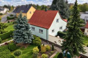 Haus mit Potenzial – großzügiges Grundstück und vielseitige Nutzungsmöglichkeiten