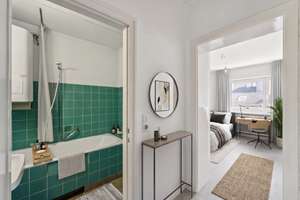 Mitten in der Maxvorstadt: 3-Zimmer-Wohnung mit Balkon zum Innenhof – Die vollständige Adresse der Immobilie erhältst du vom Anbieter., 80798 Josephsplatz, München – Vorschaubild 4