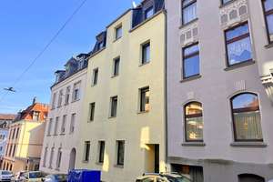 "Von BAIMEX" Modernisierungsbedürftige 3-Zimmer-Erdgeschosswohnung mit Balkon in Wichlinghausen