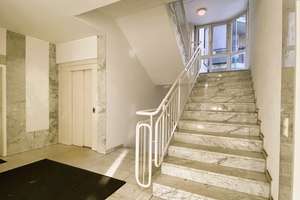 Zwischen Englischem Garten und der Isar gelegen: 4-Zimmer-Maisonette-Wohnung mit Süd-Balkon und DT – Die vollständige Adresse der Immobilie erhältst du vom Anbieter., 80538 Englischer Garten, München – Vorschaubild 3