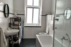 2-rooms, fully furnished, high ceilings, hardwood floors, Anmeldung possible, ready to move in – Kopenhagener Straße 31, 10437 Prenzlauer Berg, Berlin – Vorschaubild 6