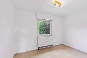 Viel Raum zum Leben – Liebevolles Zweifamilienhaus in beliebter Wohnlage zum Sofortbezug – Die vollständige Adresse der Immobilie erhältst du vom Anbieter., 61206 Wöllstadt – Vorschaubild 11
