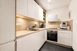 EXKLUSIVE MAISONETTE-WOHNUNG MIT DACHTERRASSE UND SPEKTAKULÄREM BURGBLICK AM STADTPLATZ VON BURGHAUS – Stadtplatz 49, 84489 Burghausen – Vorschaubild 9