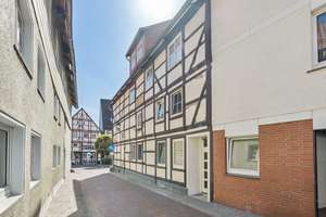 Historisches Fachwerkhaus mit Entwicklungspotenzial in zentraler Altstadtlage – Die vollständige Adresse der Immobilie erhältst du vom Anbieter., 31848 Bad Münder am Deister – Vorschaubild 2