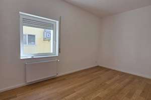 große 4,5 - Zimmer Wohnung* Renoviert * Zuffenhausen – Ludwigsburgerstr. 163, 70435 Zuffenhausen-Mitte, Stuttgart – Vorschaubild 4