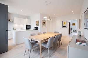Charmante 3-Zimmer-Wohnung mit großzügigem Balkon im Mauritius Viertel, Köln – Rubenstraße 37, 50676 Altstadt/Süd, Köln – Vorschaubild 3