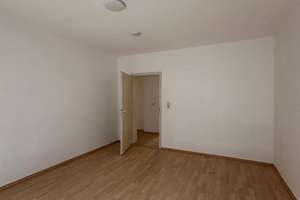 Schöne 3-Zimmer-Wohnung mit Balkon und Küche | 59 m² | ruhige Lage – Straße d. OdF 16, 6237 Spergau – Vorschaubild 8