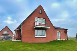 Reserviert - Einfamilienhaus mit Garage in der Krummhörn-Pewsum
Sackgassenendlage und Blick über d – Aurich (Kreis) – Vorschaubild 3