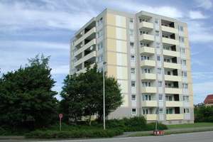 renovierte 3-ZImmer-Wohnung mit Vollbad und Balkon – Göteborgring 79, 24109 Mettenhof, Kiel – Vorschaubild 1